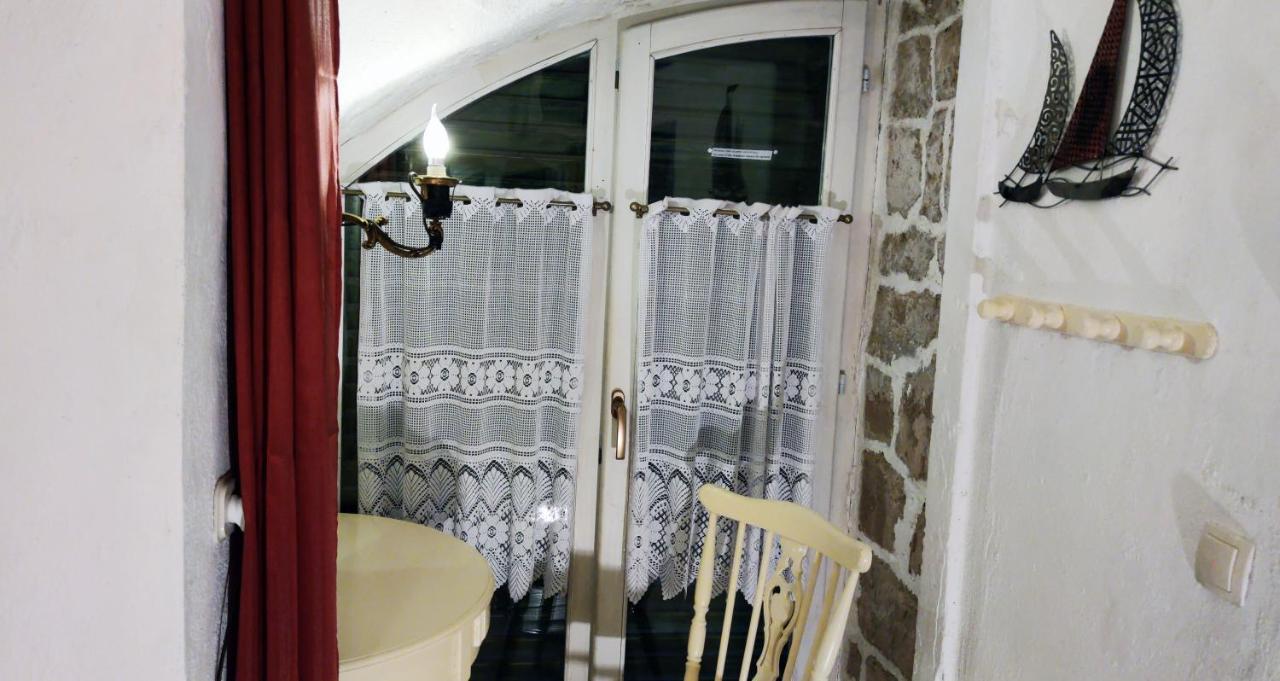 Apartment Alena With Terrace And Garden Center Jelsa Jelsa  Ngoại thất bức ảnh